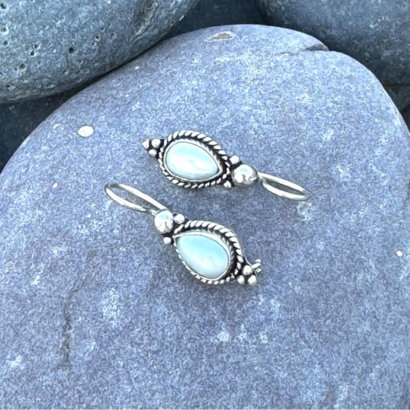 Sundance Jewelry - Sundance Pearl EARRINGS gemstone sterling silver birthstone gift drops teardrops